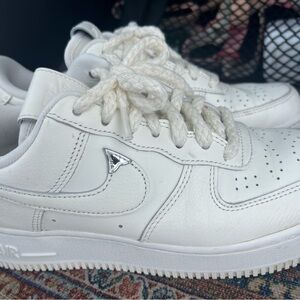 Nike womens Air Force 1 '07 LV8